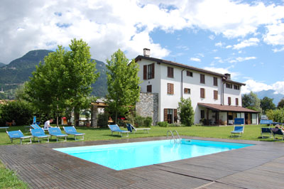 Holiday-Packages Farmhouse : Relax on Lake Como                  